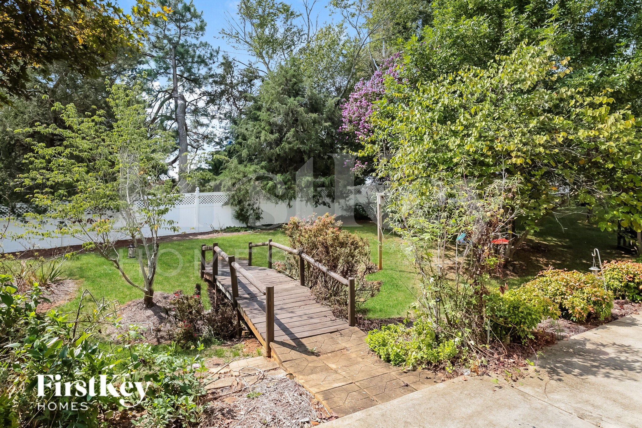 Building Photo - 5611 David Christian Pl