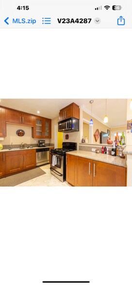 Building Photo - 7766 N Glenoaks Blvd