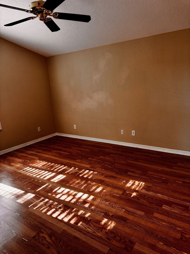 Building Photo - AVAILABLE NOW