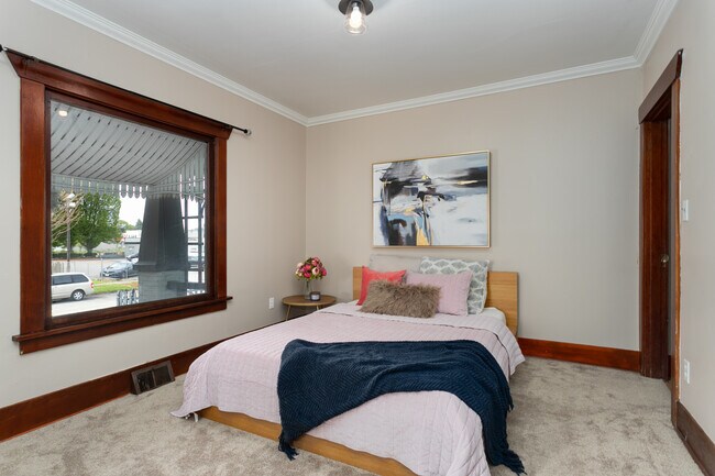 Building Photo - 3819 S G St