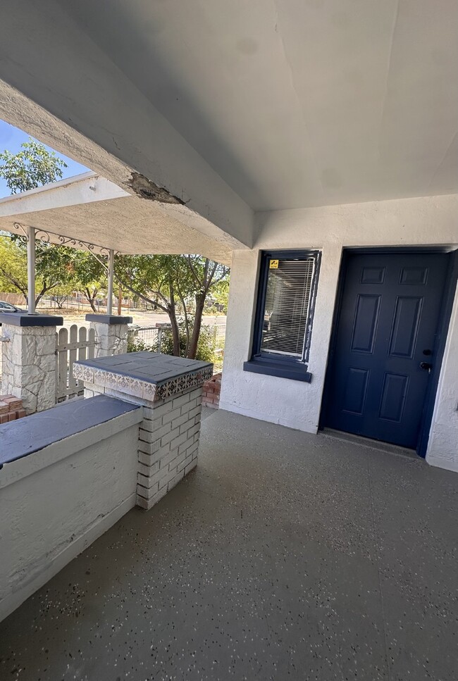 Building Photo - Delightful and Cozy 3bdrm 1bath Home For Rent in S Tucson!