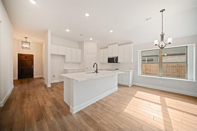 Building Photo - 618 Kyle Dr