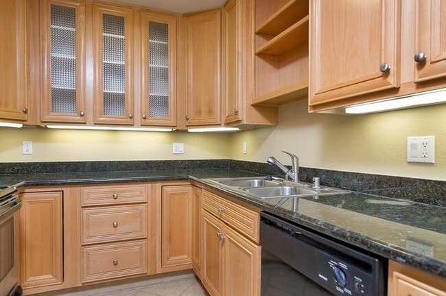 Building Photo - 5525 Shasta Ln