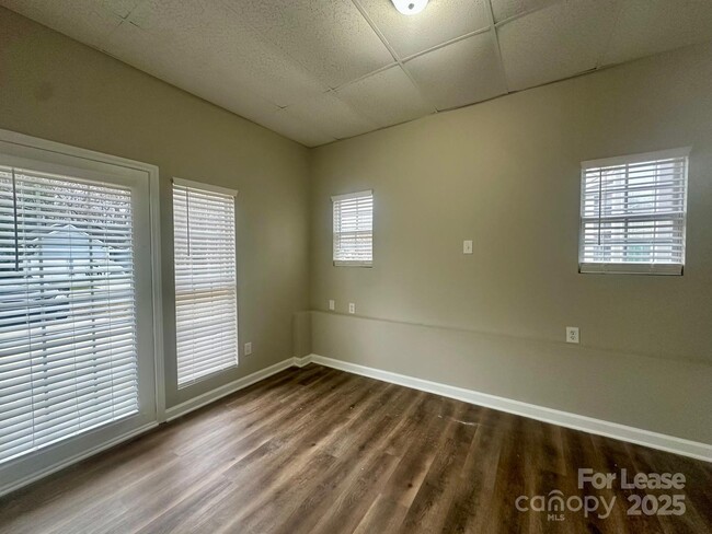 Building Photo - 13809 Stephendale Dr