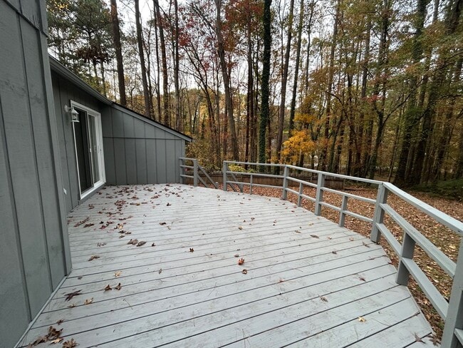 Building Photo - Free Rent Offer! Charming 3BD/2BA Ranch home in North Raleigh with fenced yard and quiet neighbor...