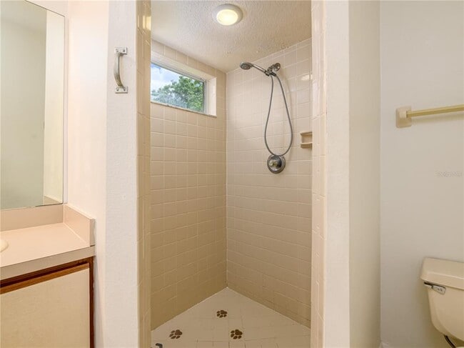 Building Photo - 1407 Wakefield Dr