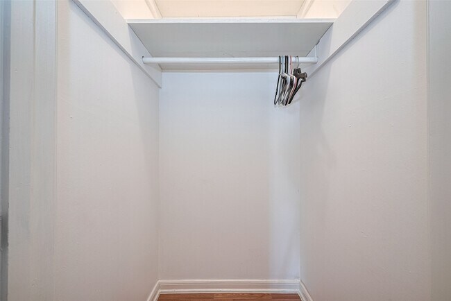 Building Photo - 5513 Fairdale Ln