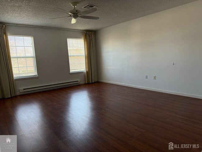 Building Photo - 492 Delair Rd