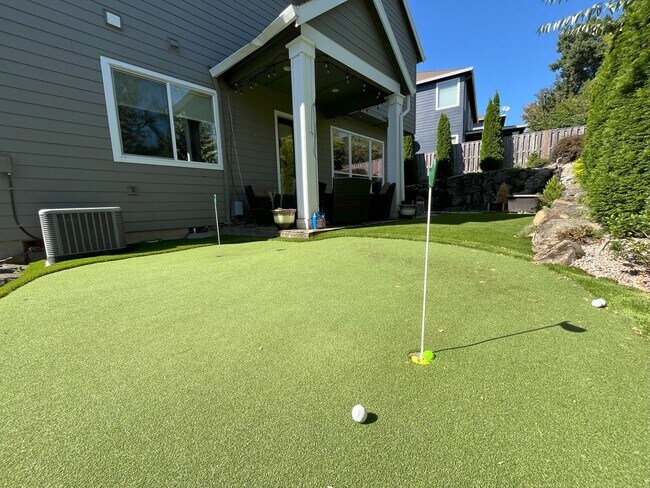 Building Photo - Expansive 4-Bedroom Home with Office, Ente...