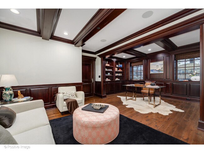 Building Photo - 446 W Huron St