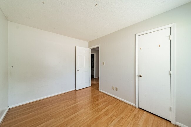 Building Photo - 9535 University Terrace Dr