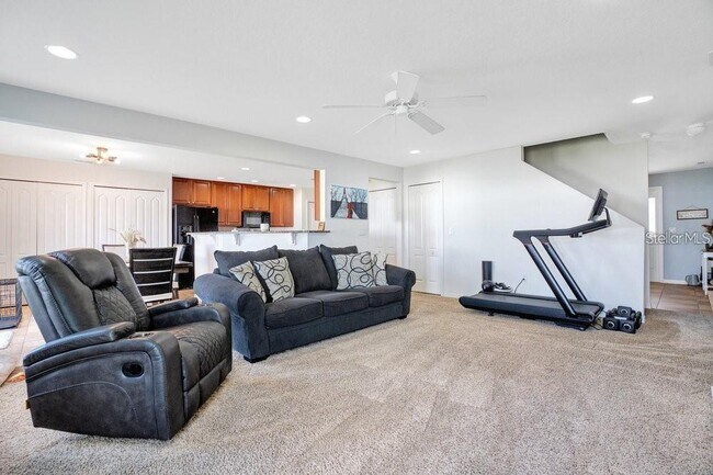 Building Photo - 5780 Dornich Dr