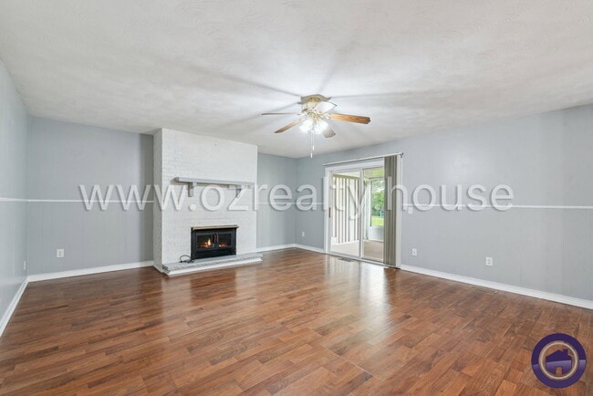 Building Photo - 551 Mallard Rd