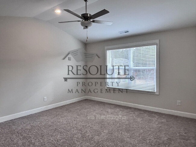 Building Photo - 5122 River Towns Dr