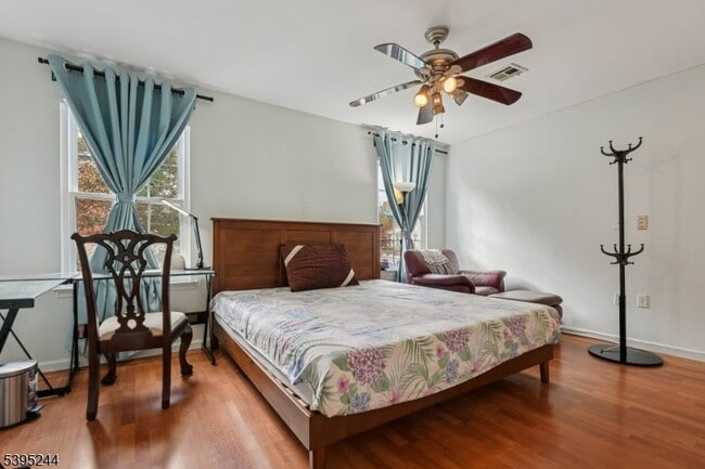 Building Photo - 10 De Palma Ct