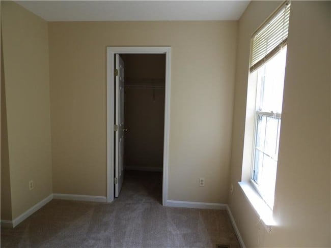 Building Photo - 62 Deer Haven Ct
