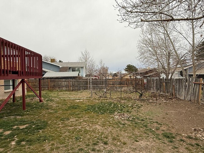 Building Photo - Single-Family Home In West Valley--Includes Fenced Yard!