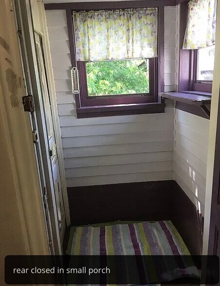 Building Photo - 5251 Warren Ave