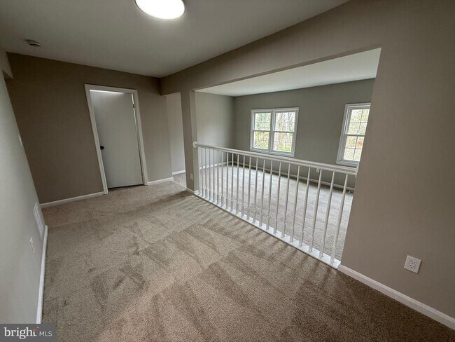 Building Photo - 4924 McFarland Dr