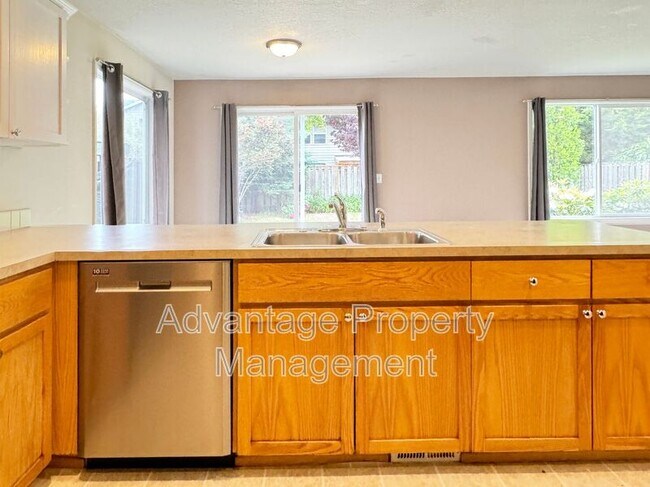 Building Photo - 1235 SE Brookside Way