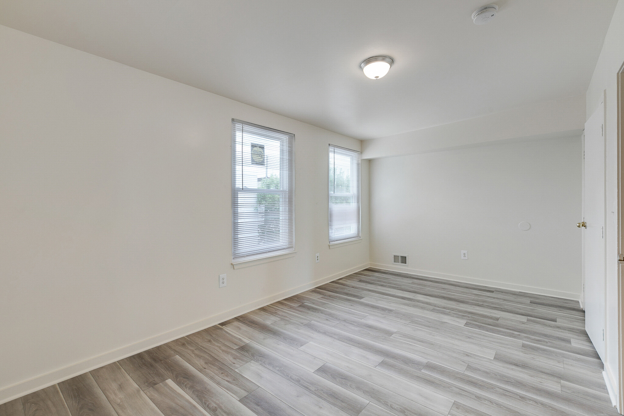 Building Photo - 759 N Preston St