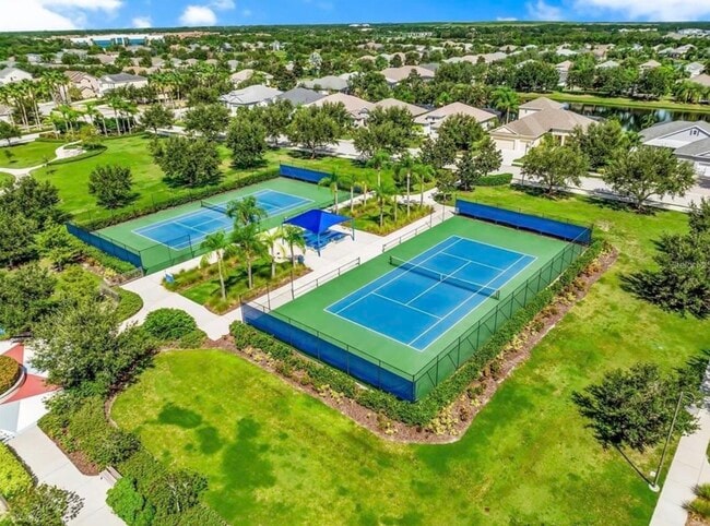 Building Photo - 4911 Boston Common Glen