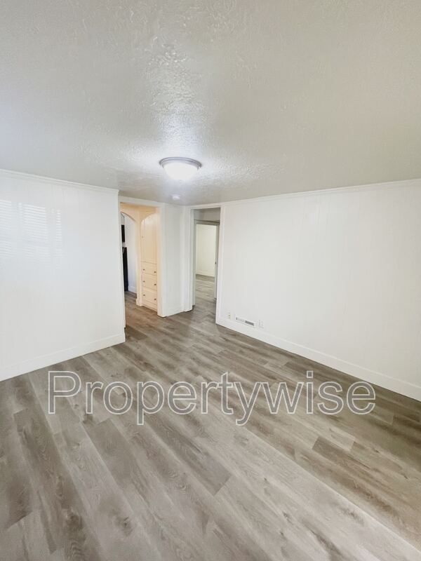 Building Photo - 763 E Scott Ave