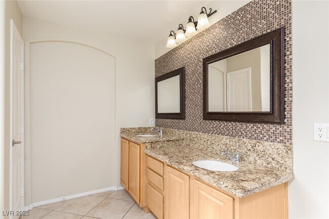 Building Photo - 7649 Lookout Hill St