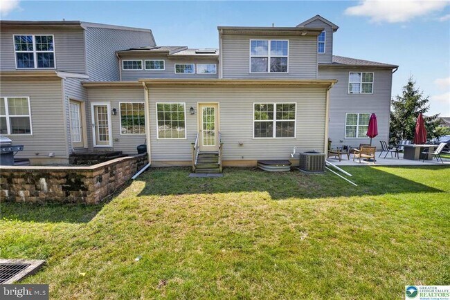 Building Photo - 5127 Dogwood Trail