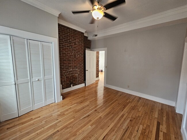 Building Photo - 607 Lindsay St