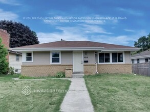 Building Photo - 3015 Dakota Ave S