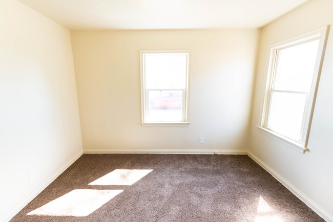 Building Photo - 808 Seward Ave