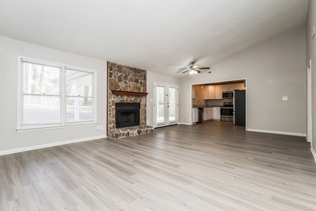 Building Photo - 303 Morgans Turn