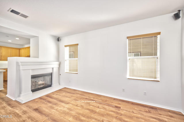 Building Photo - 428 Lakeview Ct