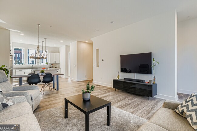 Building Photo - 1251 Chelsea Cir NW