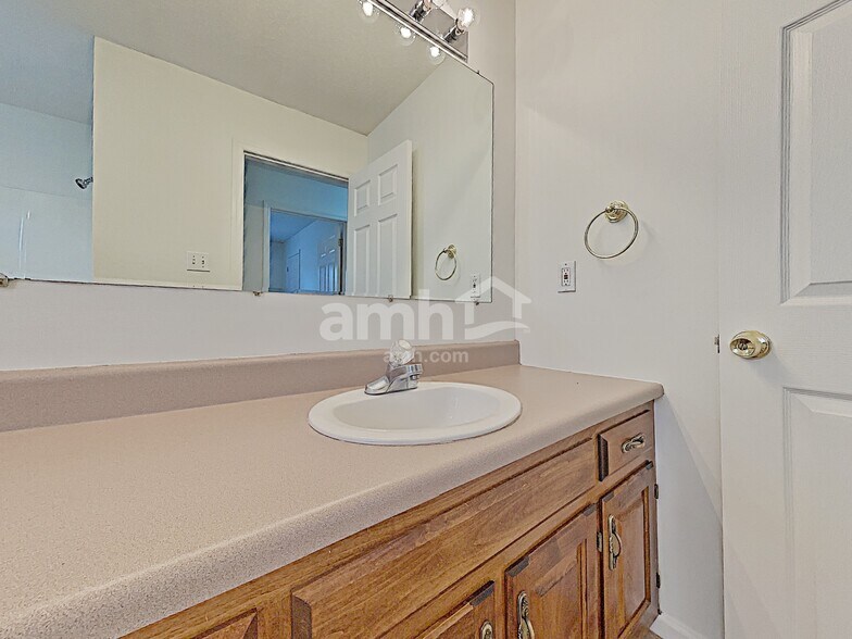 Building Photo - 2322 Sir Edward Ln