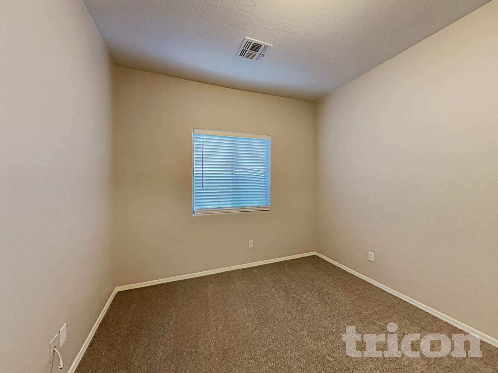 Building Photo - 14621 W Ventura St