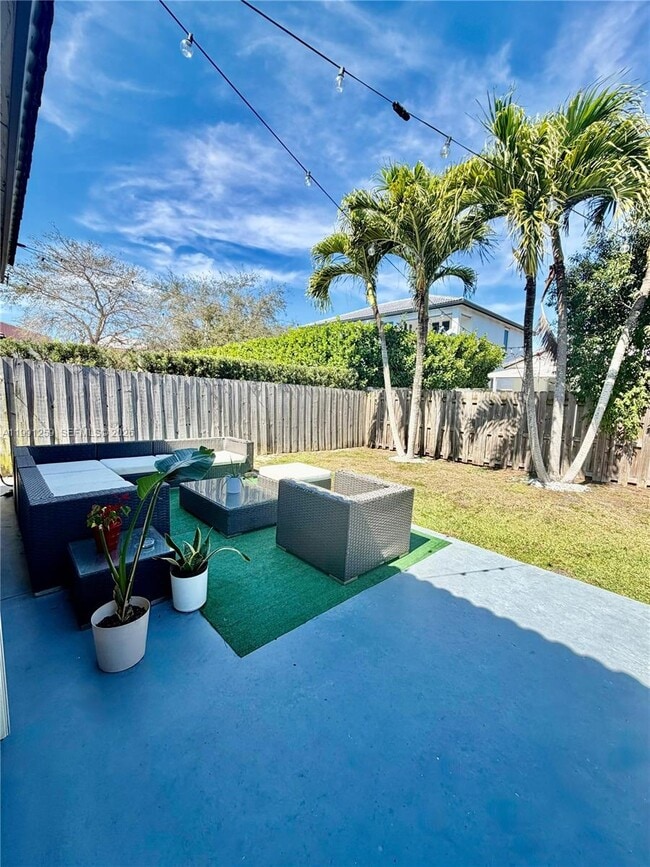 Building Photo - 15391 SW 17th Terrace