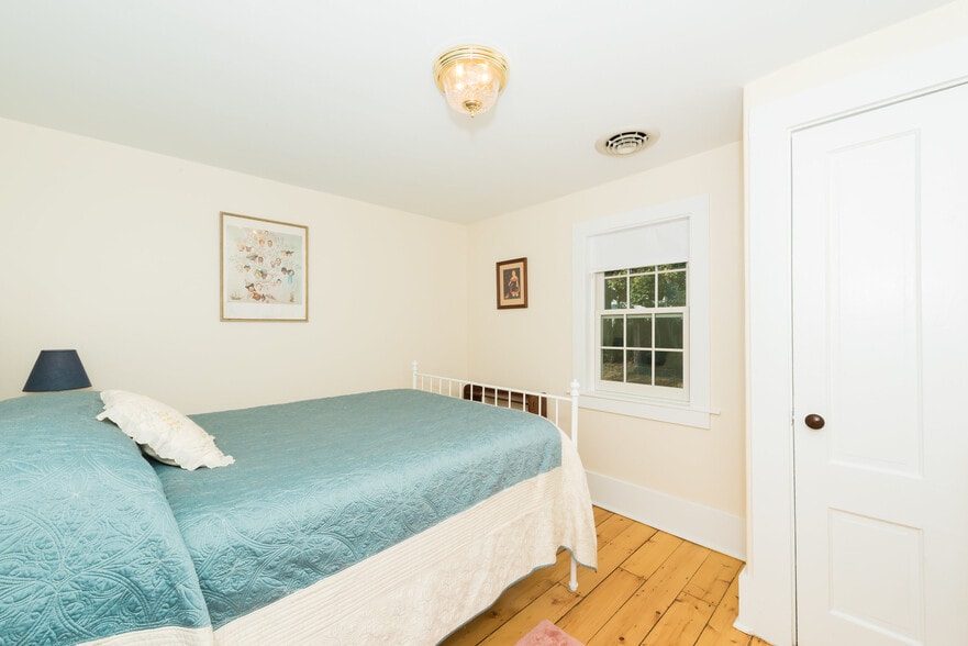 Building Photo - 69 Dennett St