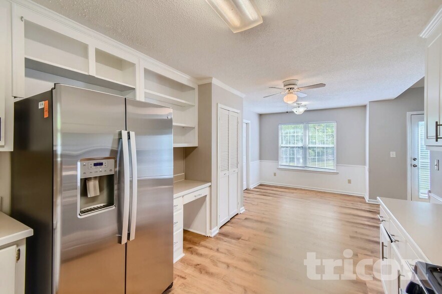 Building Photo - 120 Allen Oaks Way