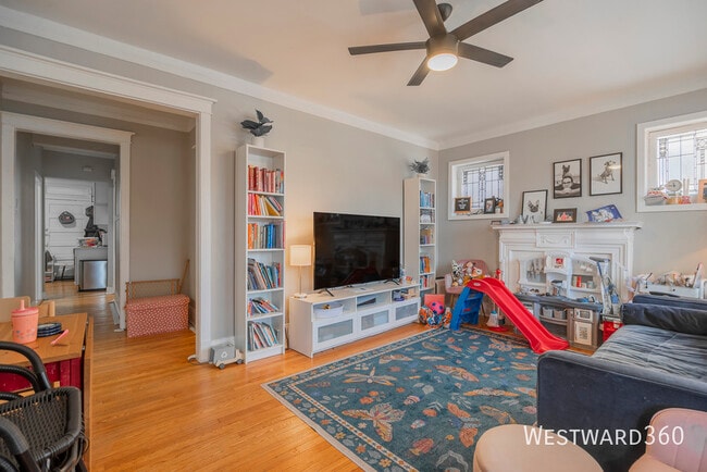 Building Photo - 5236 N Glenwood Ave