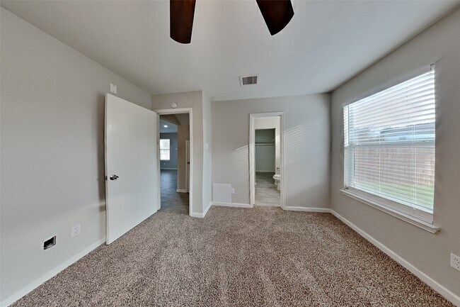 Building Photo - 19103 Remington Manor Dr