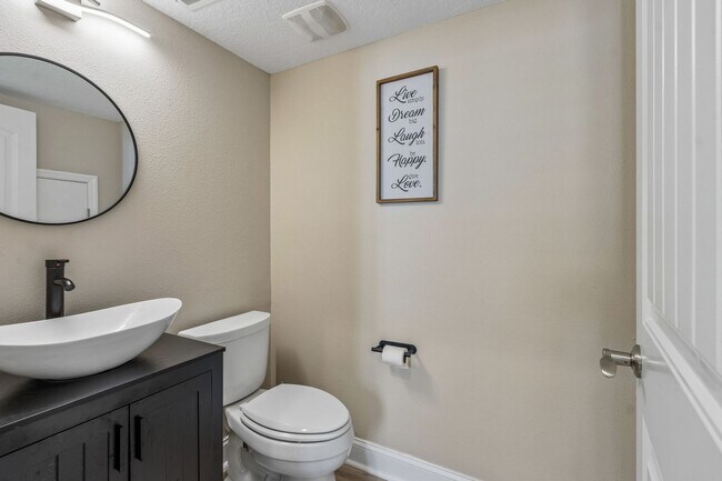 Building Photo - Coastal Luxury Townhome in Gated Amelia Island Community with Elevator & Garage