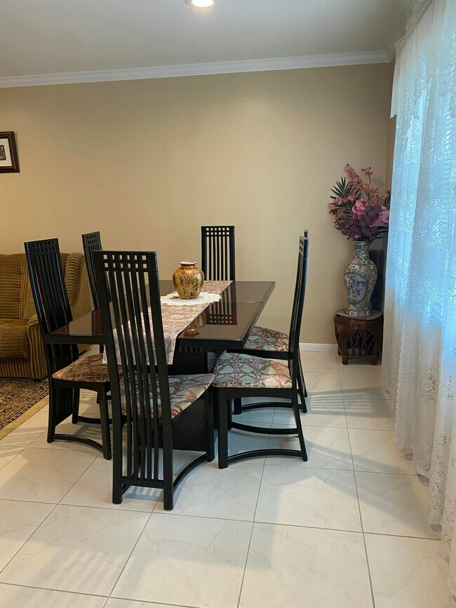 Building Photo - 368 Piedmont H