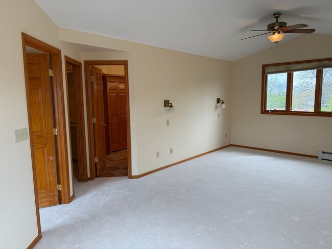 Building Photo - Perfect Table Mesa Family Home with Fully ...