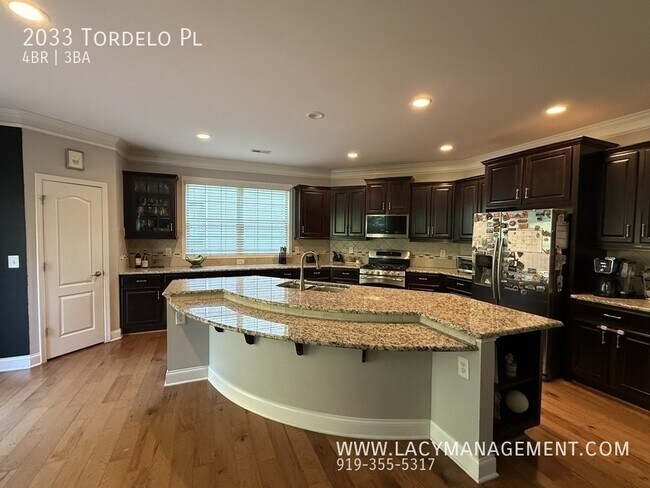 Building Photo - 2033 Tordelo Pl