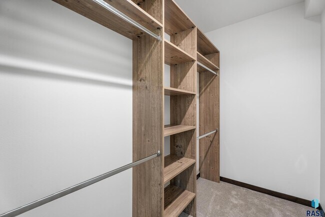 Building Photo - 1113 S Foss Ave