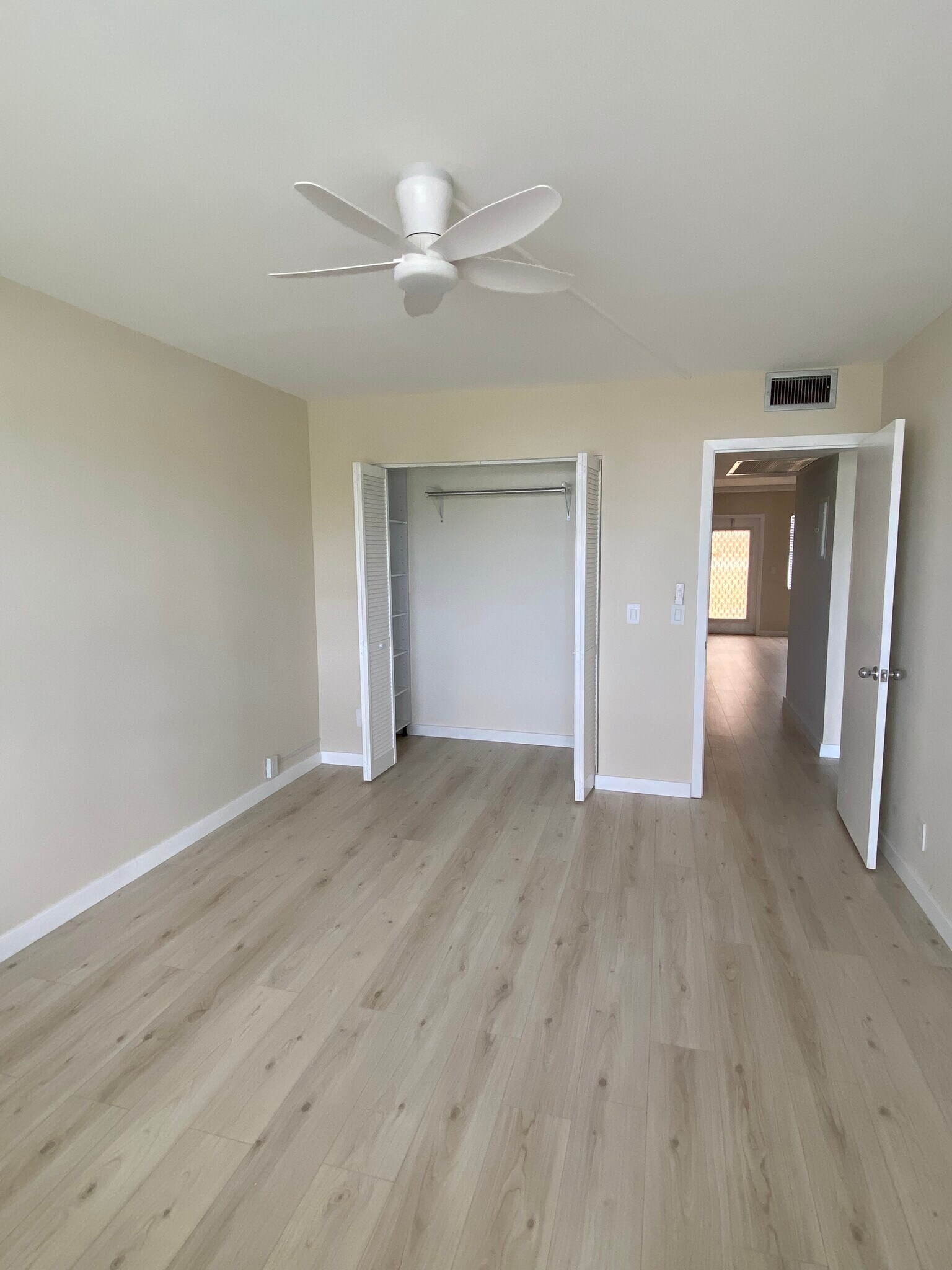 Building Photo - 4048 Exeter C