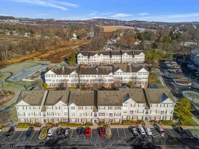 Building Photo - 225 Windmill Ct