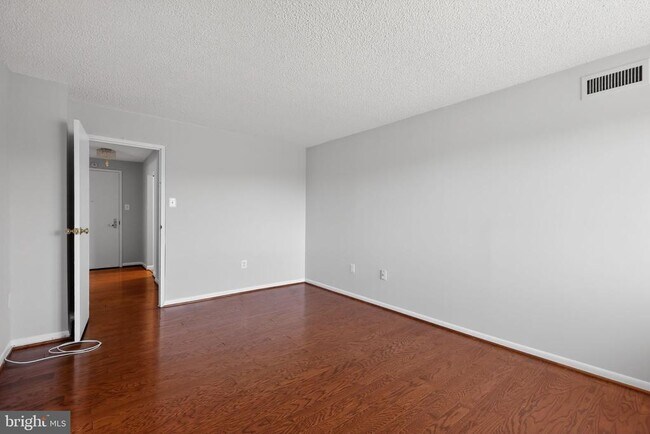 Building Photo - 200 N Pickett St